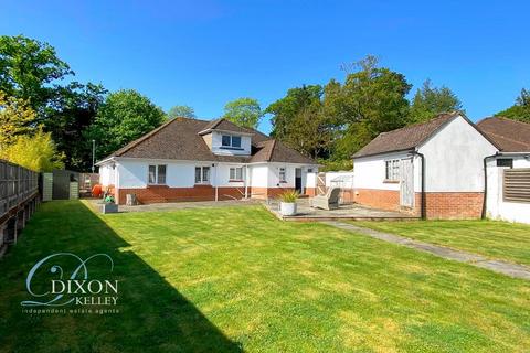 4 bedroom chalet for sale, Oakland Walk, West Parley, Ferndown, Dorset