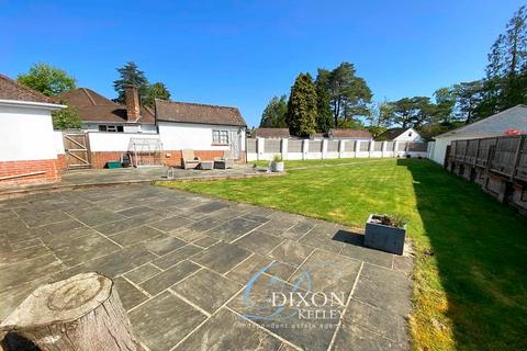 4 bedroom chalet for sale, Oakland Walk, West Parley, Ferndown, Dorset
