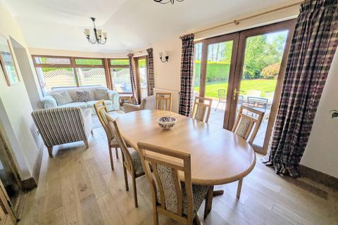 4 bedroom detached house for sale, Waunfarlais Road, Llandybie, SA18 3NG