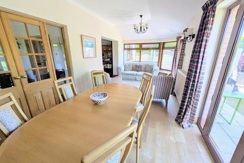 4 bedroom detached house for sale, Waunfarlais Road, Llandybie, SA18 3NG