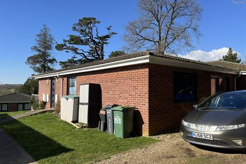 3 bedroom bungalow for sale, 253 Gurnard Pines, Cowes