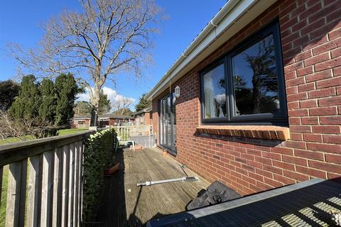 3 bedroom bungalow for sale, 253 Gurnard Pines, Cowes