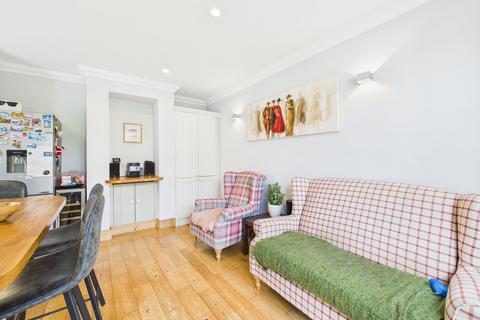 5 Rayleigh Road, Stanford-le-hope, SS17 0NE