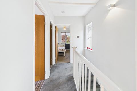 5 Rayleigh Road, Stanford-le-hope, SS17 0NE