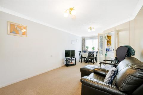 1 bedroom retirement property for sale, Chingford Mount Road, Chingford