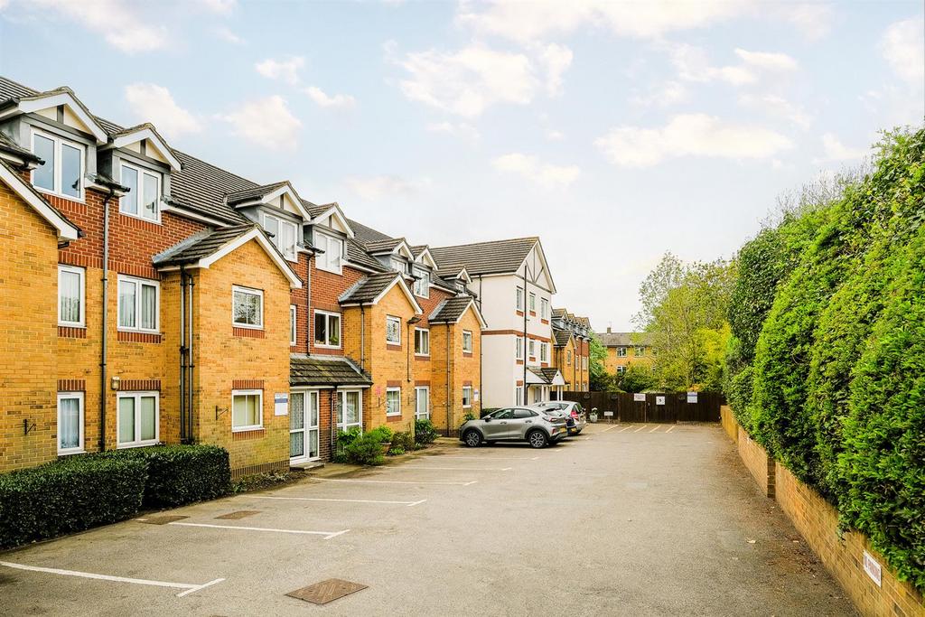 Kingswood Court-17 web.jpg