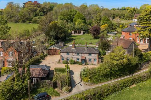 Little Cottage Beeches Hill, Bishops Waltham, Southampton, SO32 1FD