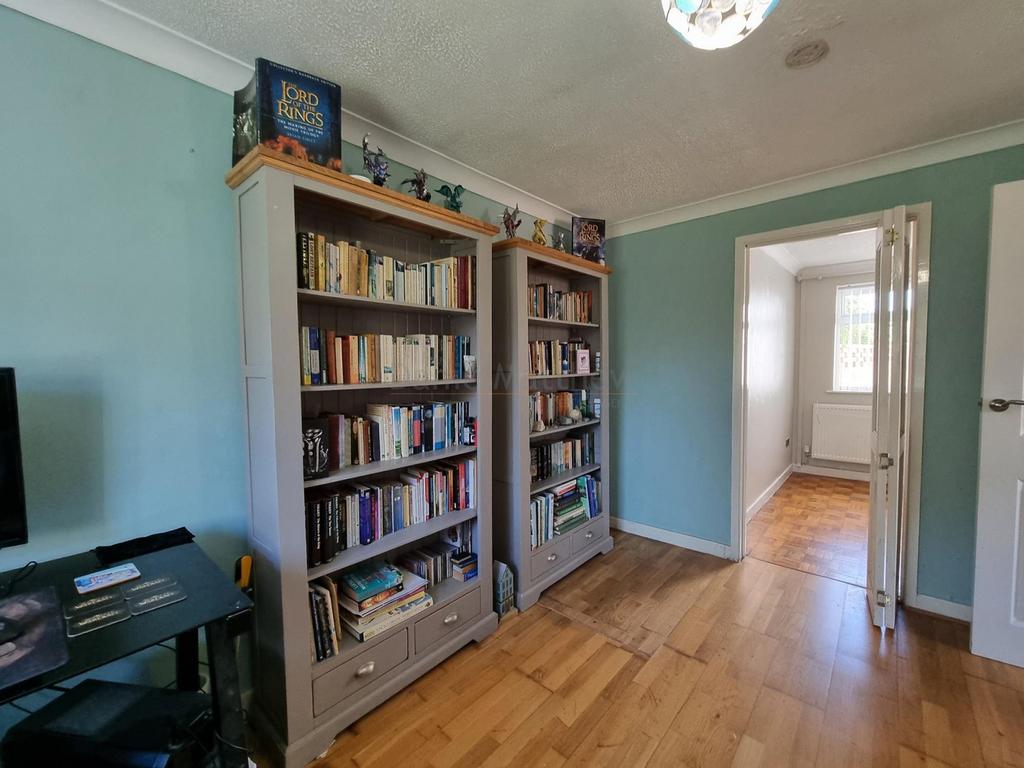 Lounge/Bedroom/Office