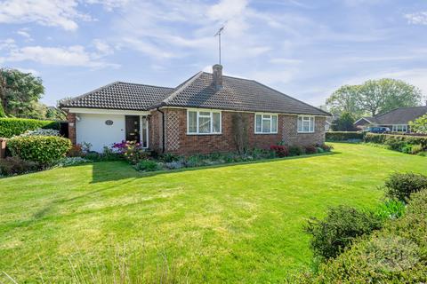 3 bedroom bungalow for sale, St. Michaels Avenue, Fairlands, Guildford, Surrey, GU3