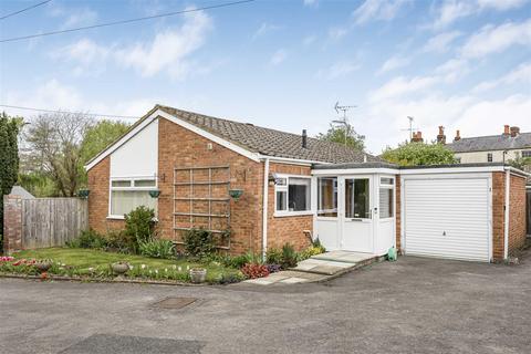 1, The Crest Langford Close, Emmer Green, Reading, RG4 8TE