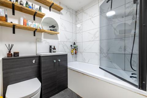 21 Rossignol Gardens, Carshalton, SM5 2ED