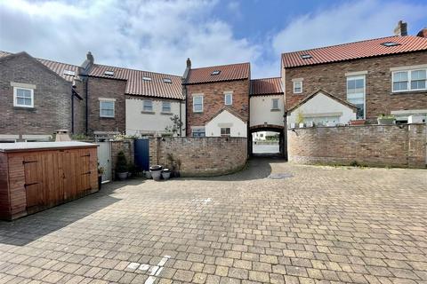 4 bedroom terraced house for sale, North Terrace, Aycliffe, Newton Aycliffe