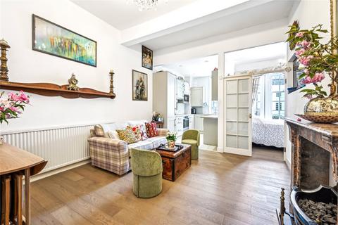 Chiswick High Road, London, W4