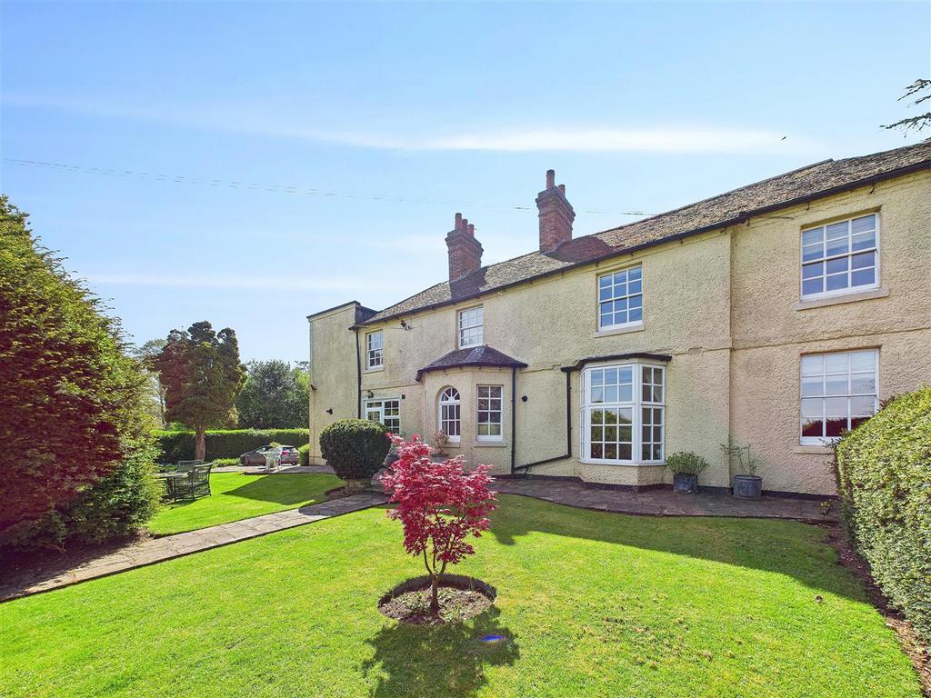 CAM04366 G0-PR0082-STILL008.jpg