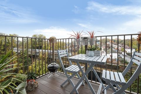1 bedroom flat to rent, Adenmore Road, Catford, London, SE6