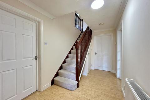 5 Bishops Walk, Cradley Heath, B64 7RH