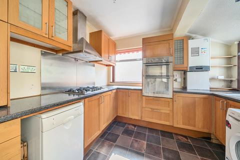 undefined, Chaffinch Avenue, Croydon