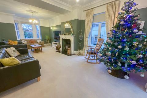 4 bedroom detached house for sale, Fronks Road, Harwich, CO12 4