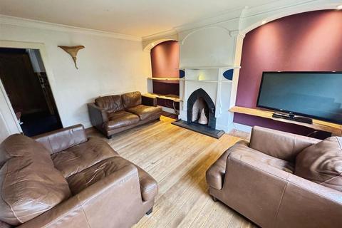 164 Millburn Avenue, Clydebank, G81 1ET