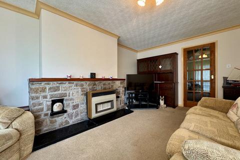 4 bedroom detached house for sale, Ffordd Pendyffryn, Holyhead, LL65