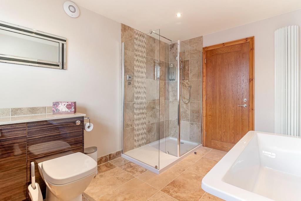 Bathroom - B - Copy.jpg