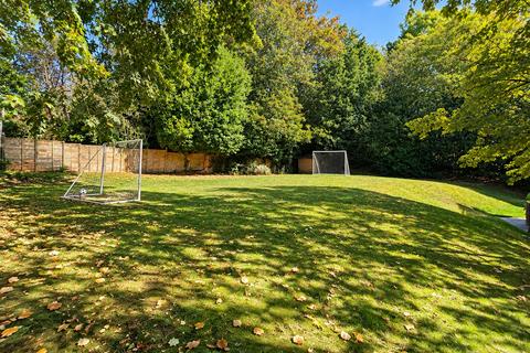 6 bedroom detached house for sale, Bournewood Park, Bourne Grove, Lower Bourne, Farnham