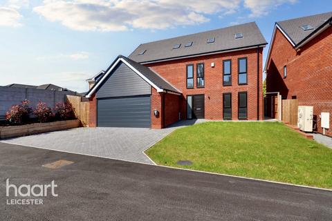 5 bedroom detached house for sale, Cleves Gardens, Leicester