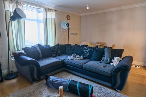 4 bedroom terraced house for sale, Station Road, Addlestone KT15