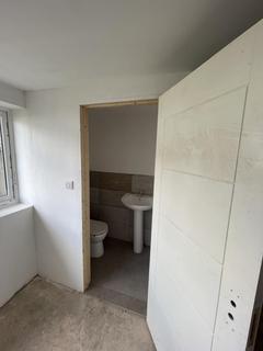 Garage to rent, London TW4