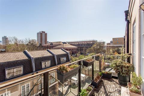 17 Hanover Place, London, E3 4QD