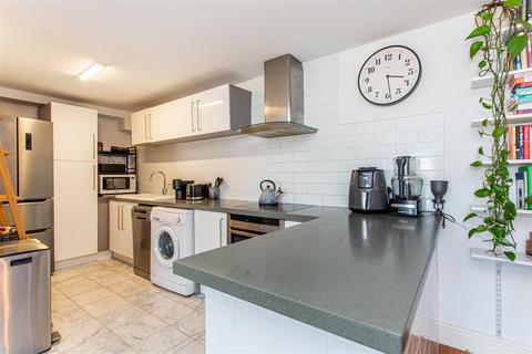 17 Hanover Place, London, E3 4QD
