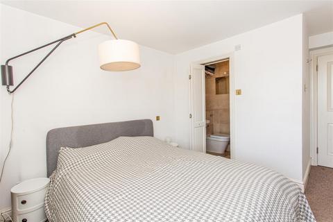 17 Hanover Place, London, E3 4QD