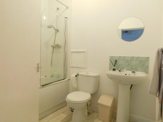 5569-20220516133013-Bath