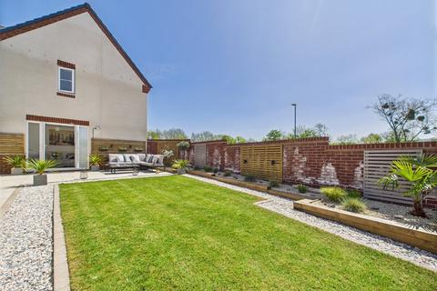 3 bedroom semi-detached house for sale, Stilchester Road, Brockworth, Gloucester, Gloucestershire, GL3