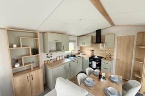 2 bedroom park home for sale, Dovercourt Holiday Park