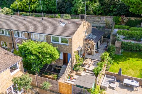 undefined, Point Hill, London SE10