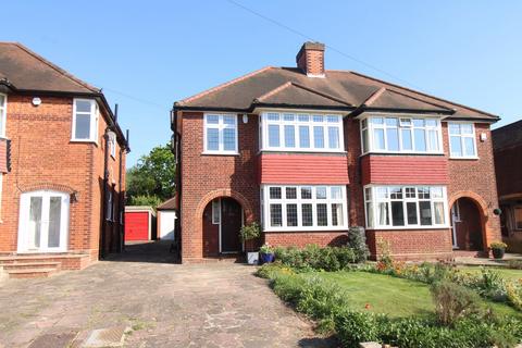 63 The Crescent, West Wickham, BR4 0HD