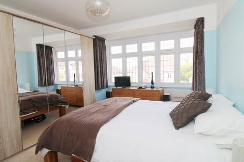 63 The Crescent, West Wickham, BR4 0HD