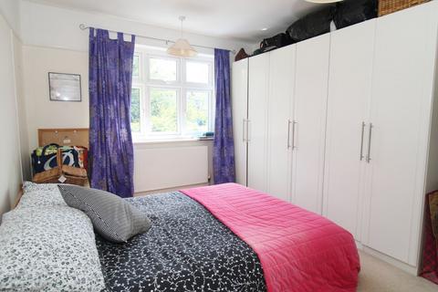 63 The Crescent, West Wickham, BR4 0HD