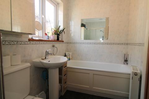 63 The Crescent, West Wickham, BR4 0HD