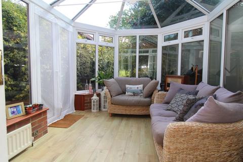 63 The Crescent, West Wickham, BR4 0HD