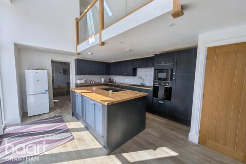 5 bedroom barn conversion for sale, Highgate, Sleaford