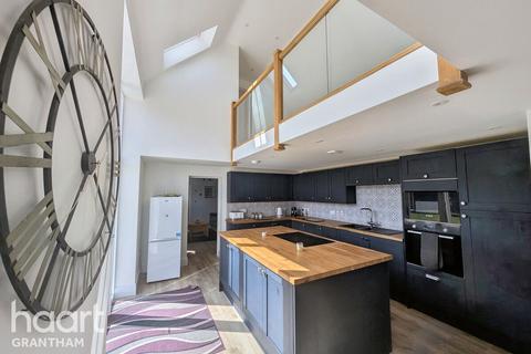 5 bedroom barn conversion for sale, Highgate, Sleaford