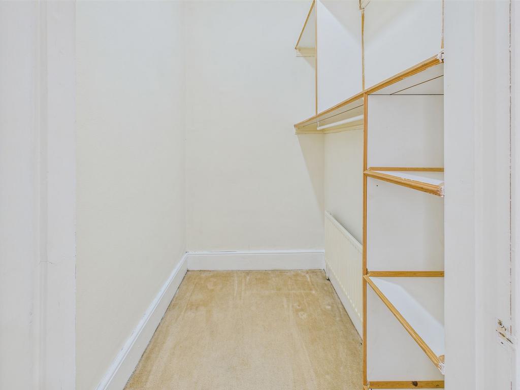 Main Bedroom - Walk-in Wardrobe