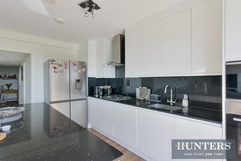 Flat 40, Westbourne House Wheatlands, Hounslow, TW5 0SL