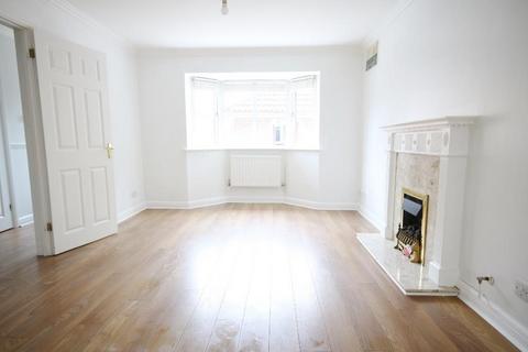 16 Falcon Wood, Leatherhead, KT22 7TF