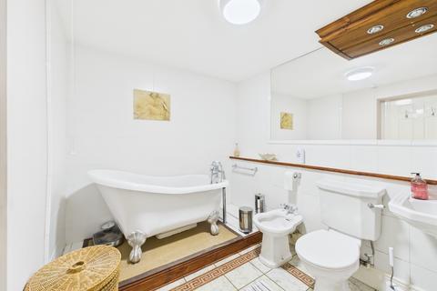2 bedroom flat for sale, Dallington Court, Dallington Park Road, NN5 7AA