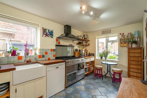 3 bedroom semi-detached house for sale, Whiteways, North Bersted, Bognor Regis