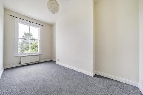 6c Avenue Crescent, London, W3 8EW