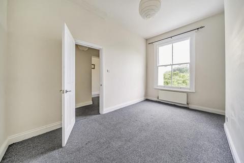 6c Avenue Crescent, London, W3 8EW